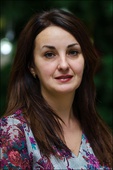 Руководитель «образцового самодеятельного коллектива» студии эстрадного пения «8-я нота»